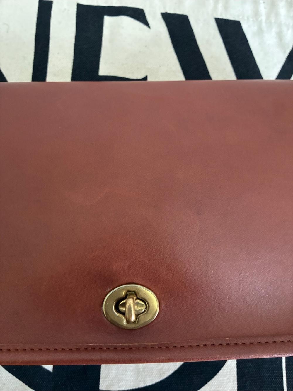 Vintage Coach Pocket Purse in British Tan - Picture 2 of 14